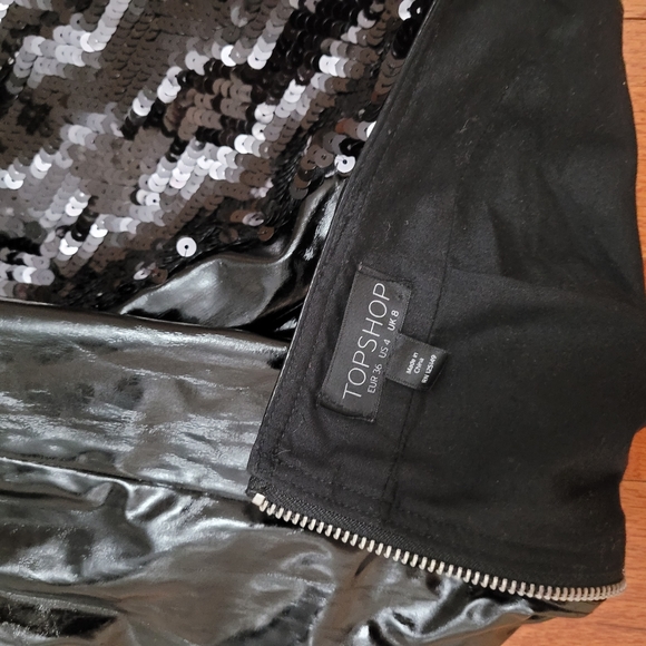 Topshop black mini skirt size US 4 - Picture 3 of 3